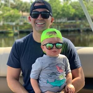 Meet your Posher, Dustin